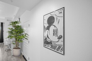 Interior - King Bed Theme Park Hotel Free Shuttle Included (Orlando)