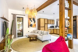 Living area - Jayastuti Villa - Two Bedroom Villa, Sleeps 4 (Sayan)