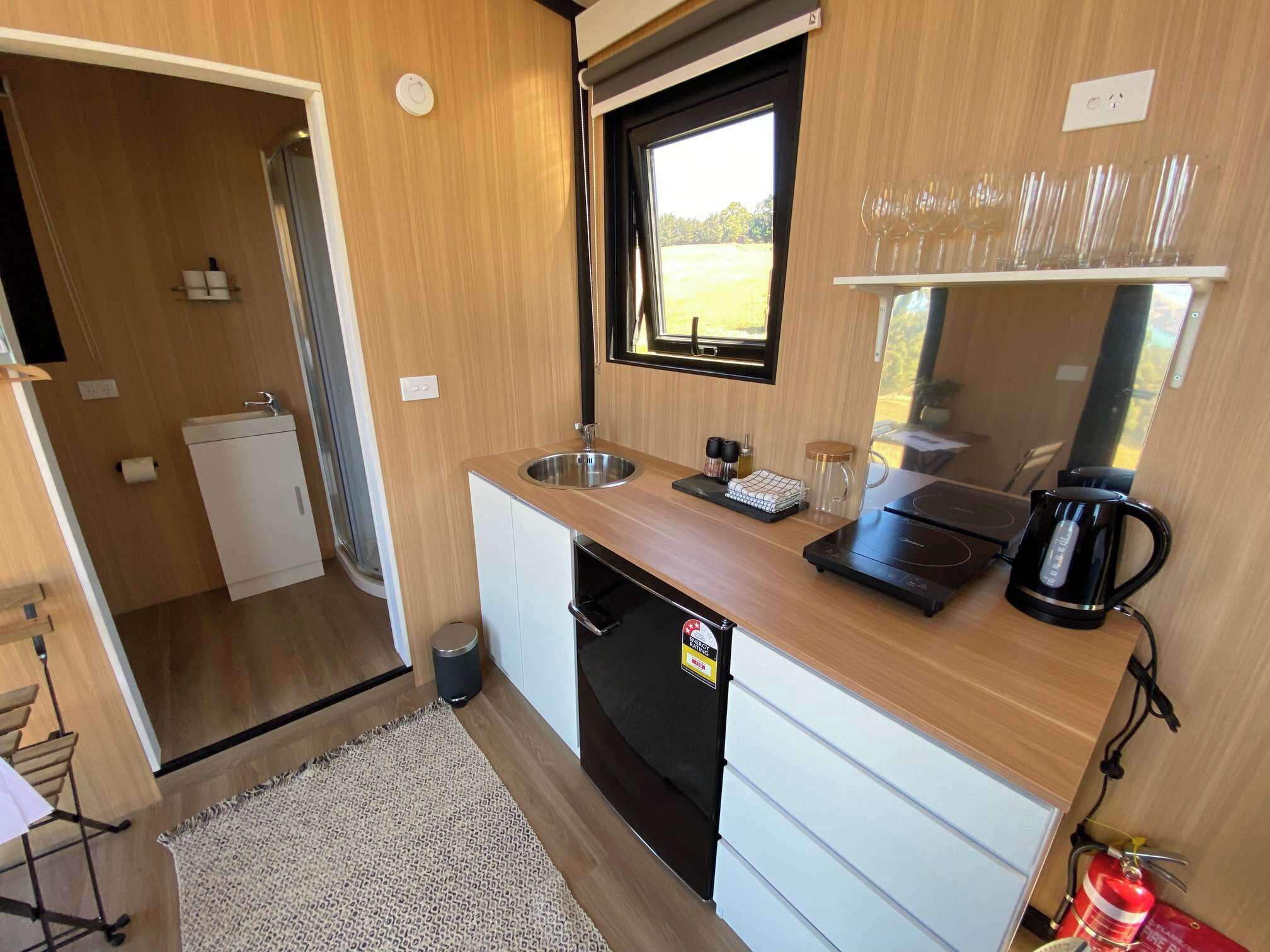 冰箱、微波炉、炉灶、烤面包机