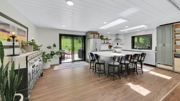 Dining - Calamity Jane’s Hidden Haven – 12.5 private acres, multiple patios, fire pit & 4 king suites! (Lead)