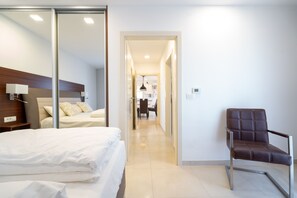 2 quartos, Wi-Fi de cortesia, roupa de cama