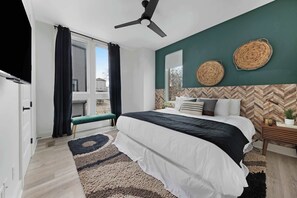 4 bedrooms, desk, iron/ironing board, travel crib