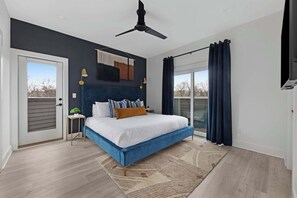 3 عدّة غرف نوم ومكتب ومكواة/لوح كي وسرير سفر