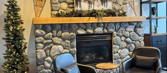 Hidden Gold Hideaway - Apex Mtn - multi-family,pet friendly, slopeside townhome 