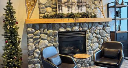 Hidden Gold Hideaway - Apex Mtn - multi-family,pet friendly, slopeside townhome