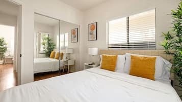 4 bedrooms, desk, iron/ironing board, WiFi