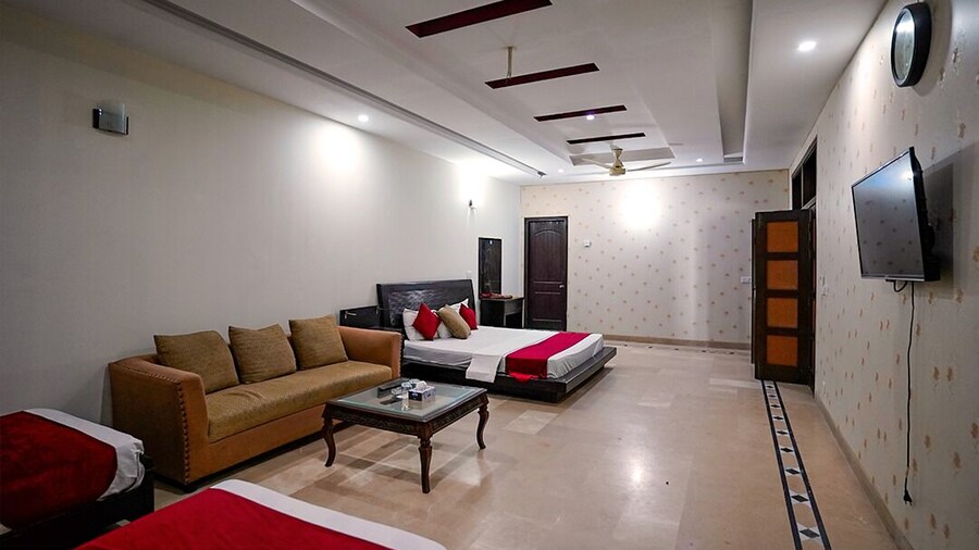 Capri Inn Guest House