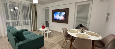 Appartement, 1 chambre, fumeurs, balcon | Coin séjour