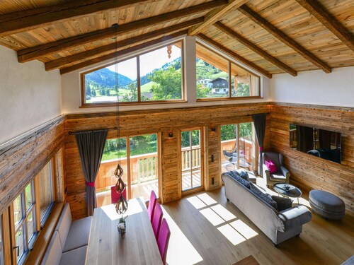 Deux chalets parfaits avec sauna et cheminée