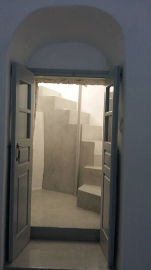 Hus, 3 soverom, røyk, balkong | Innvendig