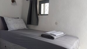 House, 3 Bedrooms, Smoking, Balcony | 3 bedrooms