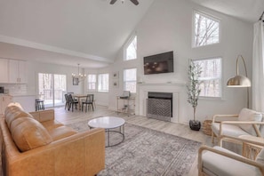 TV, fireplace, offices