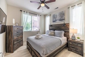 House (5 Bedrooms) | 5 bedrooms, desk, laptop workspace, iron/ironing board