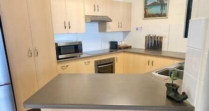 Spacious Retreat on Brenton in Tropical North Quee