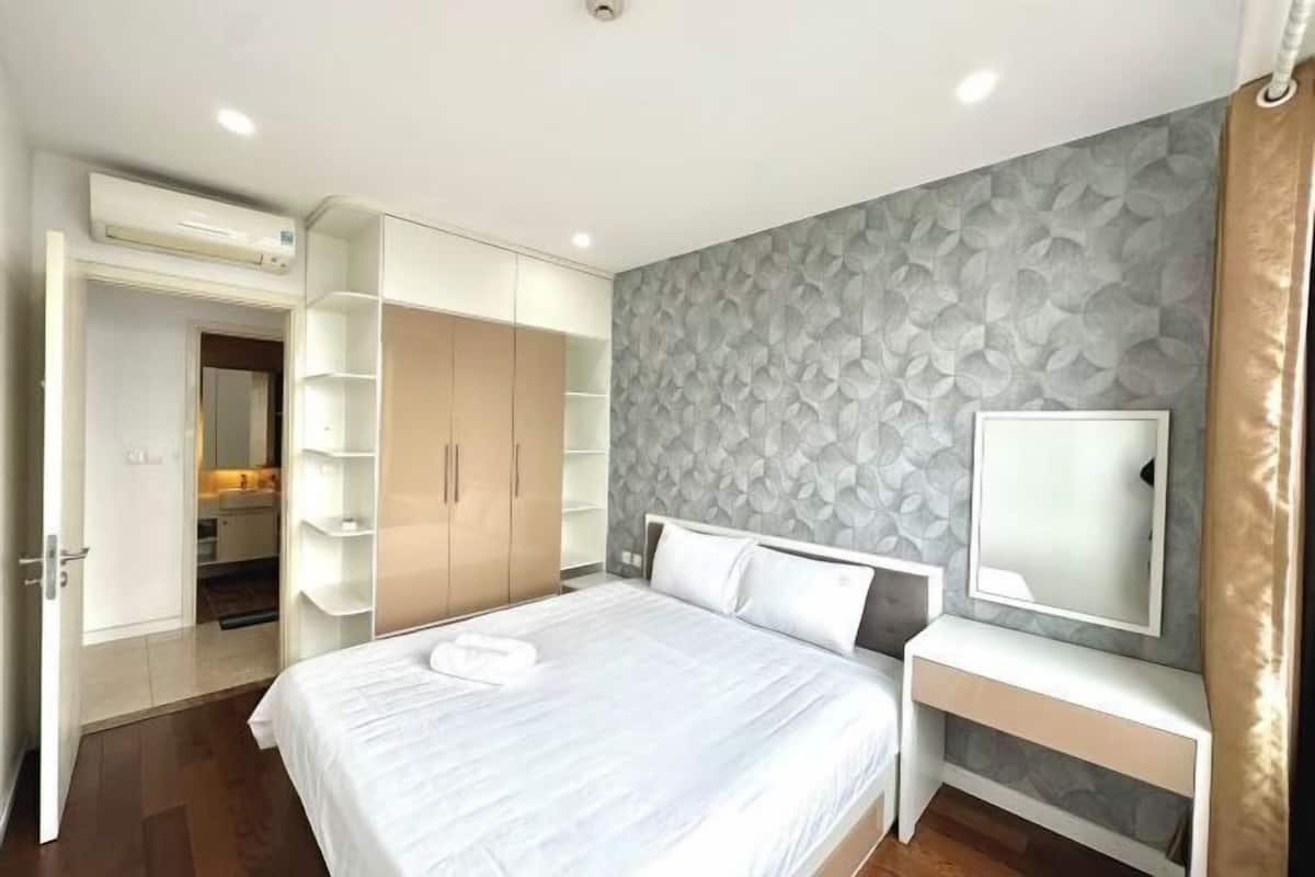 Schreibtisch, kostenloses WLAN, Rollstuhlgeeignet