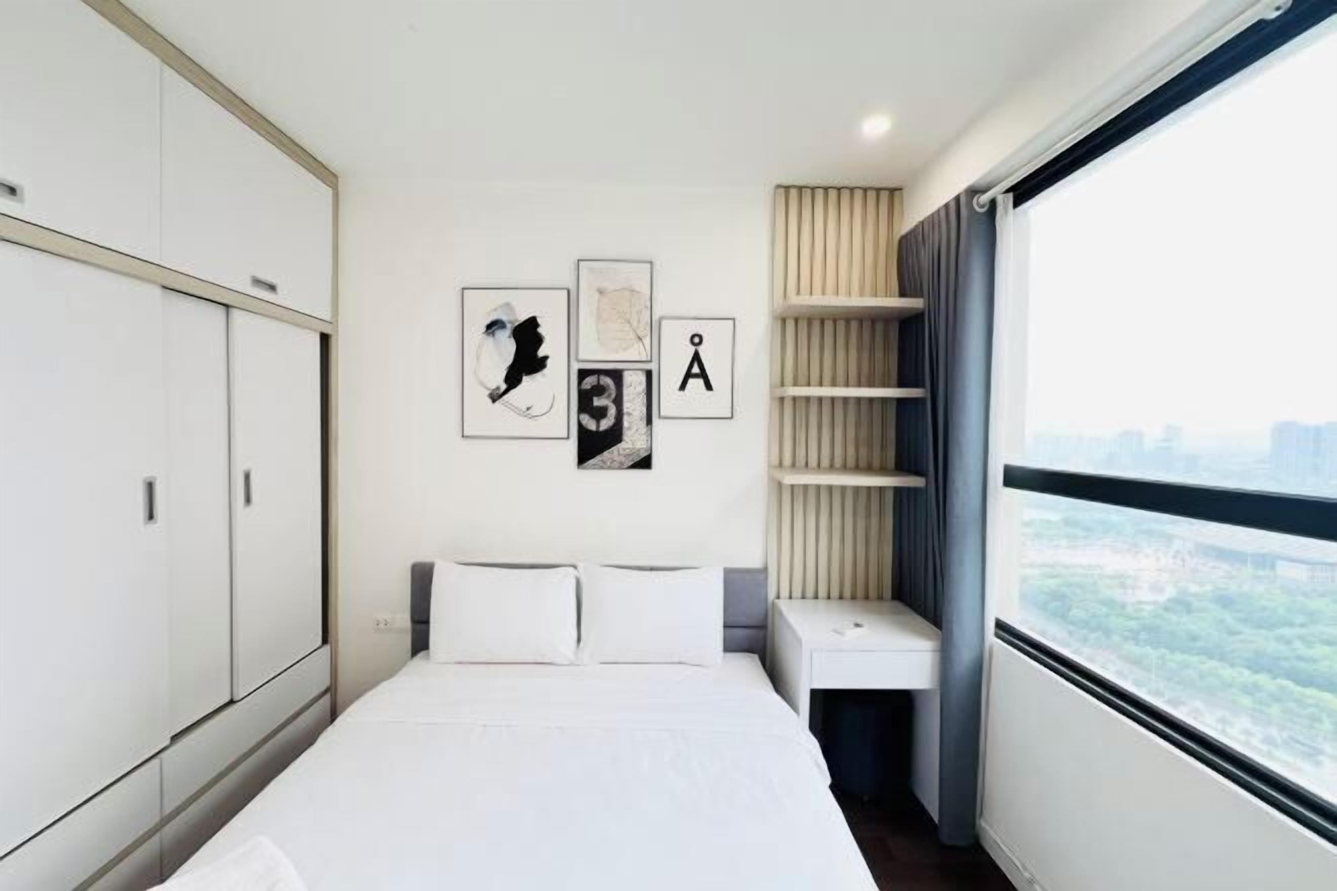 Escritorio, wifi gratis y acceso para silla de ruedas 