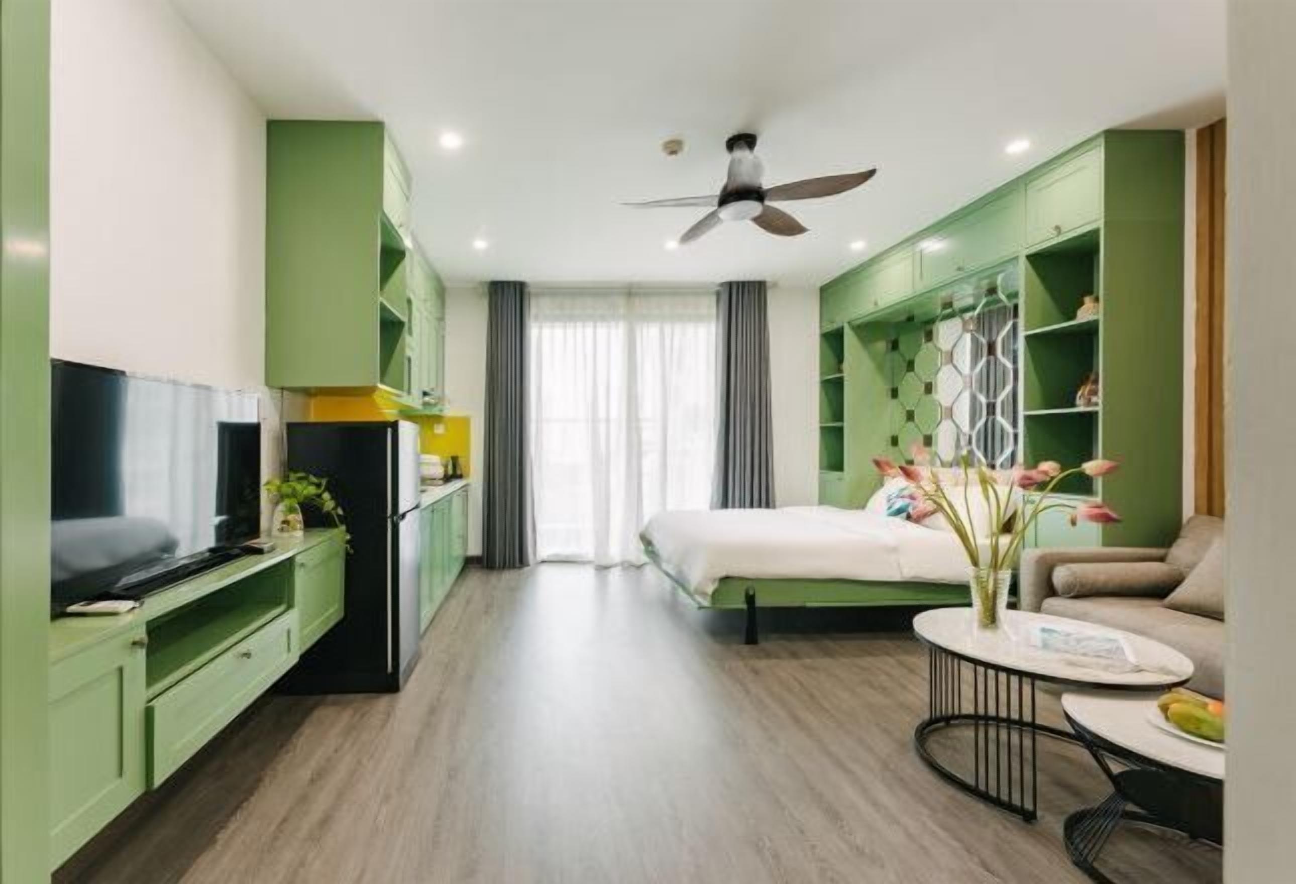 Escritorio, wifi gratis y acceso para silla de ruedas 