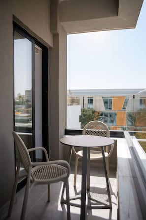 Superior Suite, 1 Bedroom, City View | Terrace/patio