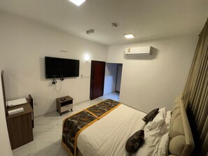 华丽开间, 城市景观 | 办公桌、笔记本电脑工作区、免费 WiFi