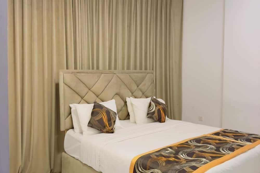 STAR SUITES