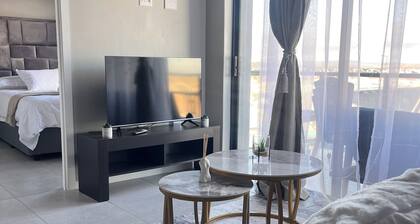 Charming Morden stylish 2-bedroom apartment with WiFi in lovely Langebaan