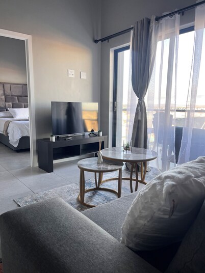 Charming Morden stylish 2-bedroom apartment with WiFi in lovely Langebaan