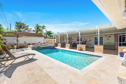 Family Tropical 4BR Oasis Pool Near Naples Beach