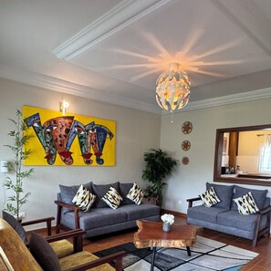 Deluxe Apartment, Mountain View | Living area | TV