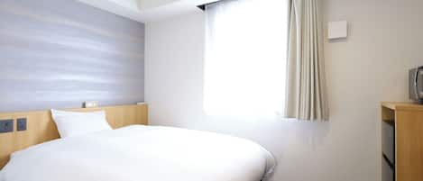 Habitación empresarial doble, 1 cama matrimonial, para no fumadores, baño privado | Edredón, escritorio, wifi gratis y ropa de cama