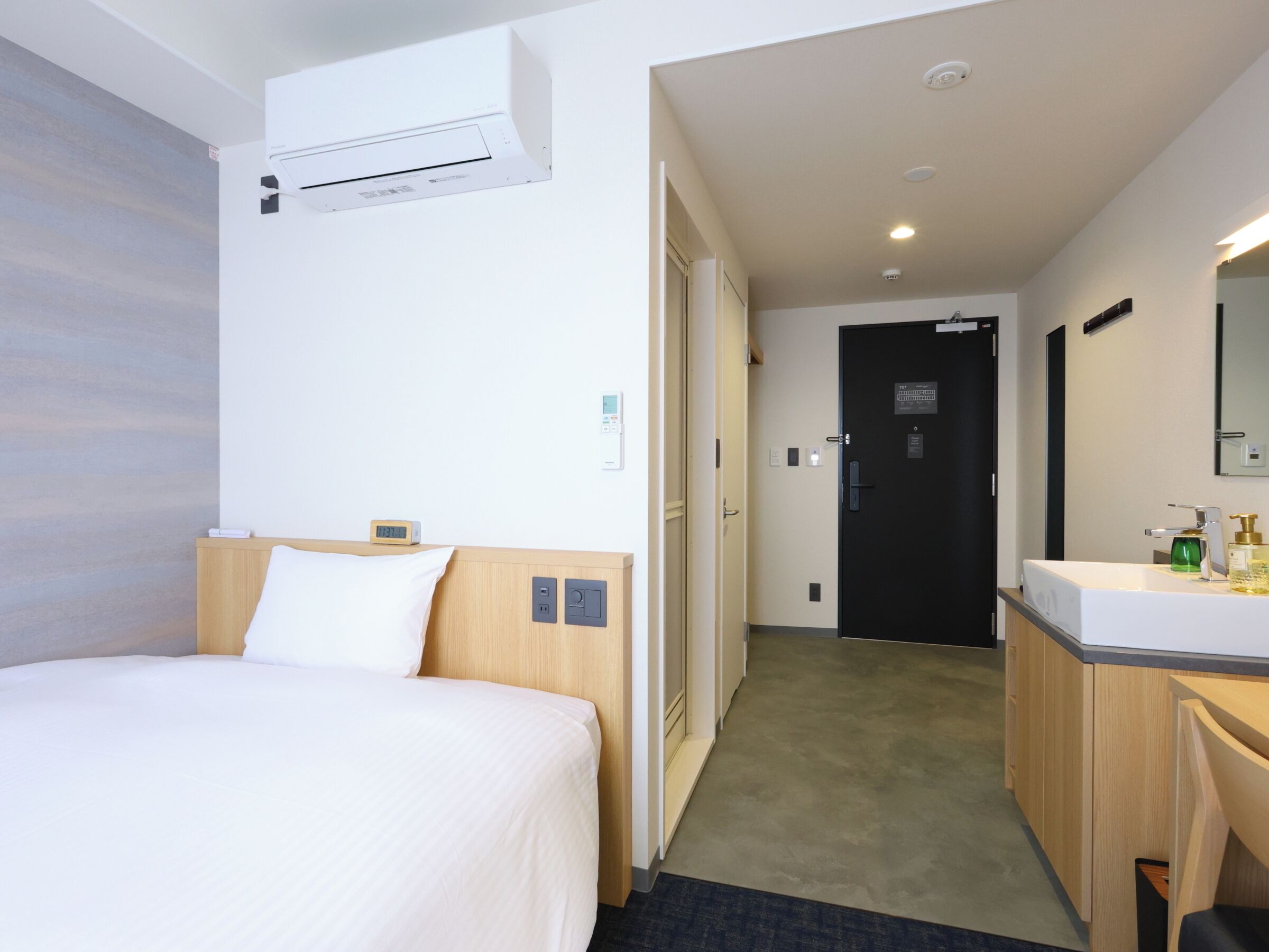 Chambre Double, 1 lit double, non-fumeur, salle de bains privée