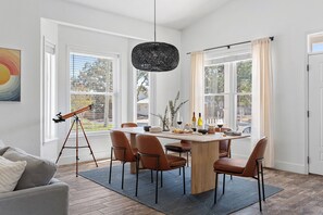 Dining - 7BDR w/ Private Pool, Hot Tub, Fire Pit, Walk to Beach | Tidal Wave by AvantStay (Destin)