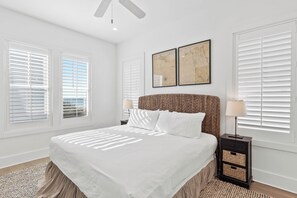 4 bedrooms, desk, travel crib, free WiFi