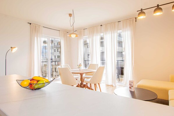 Interior - MoHost D'or - Elegant Mountain-View Apartment (Brașov)