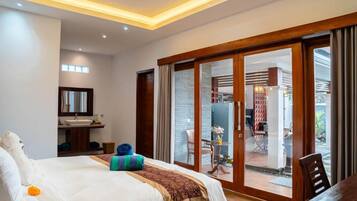 Deluxe Villa, Pool View | 1 bedroom, premium bedding, minibar, soundproofing
