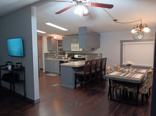 Pet friendly & Charming 3-bedroom mobile home with WiFi,  in fabulous Reno-Tahoe