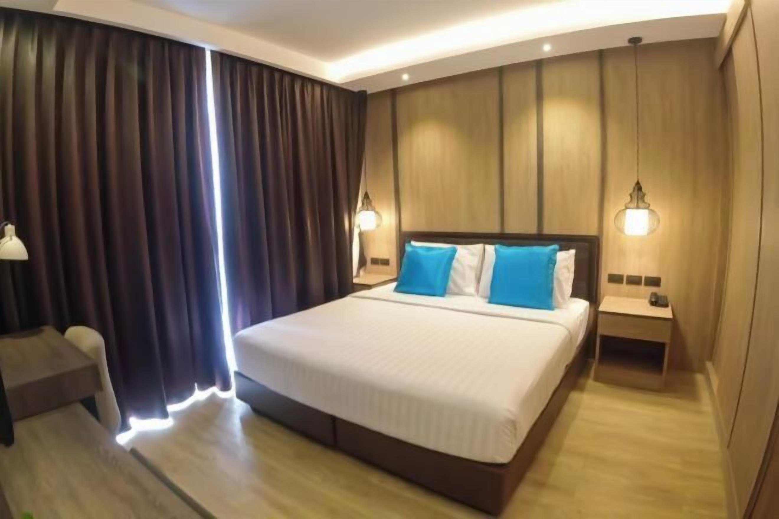 In-room safe, desk, laptop workspace, blackout curtains