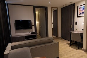 Suite, 1 King Bed, Private Bathroom, City View | In-room safe, desk, laptop workspace, blackout drapes - Wyatt Hotel Jomtien Beach (Pattaya)