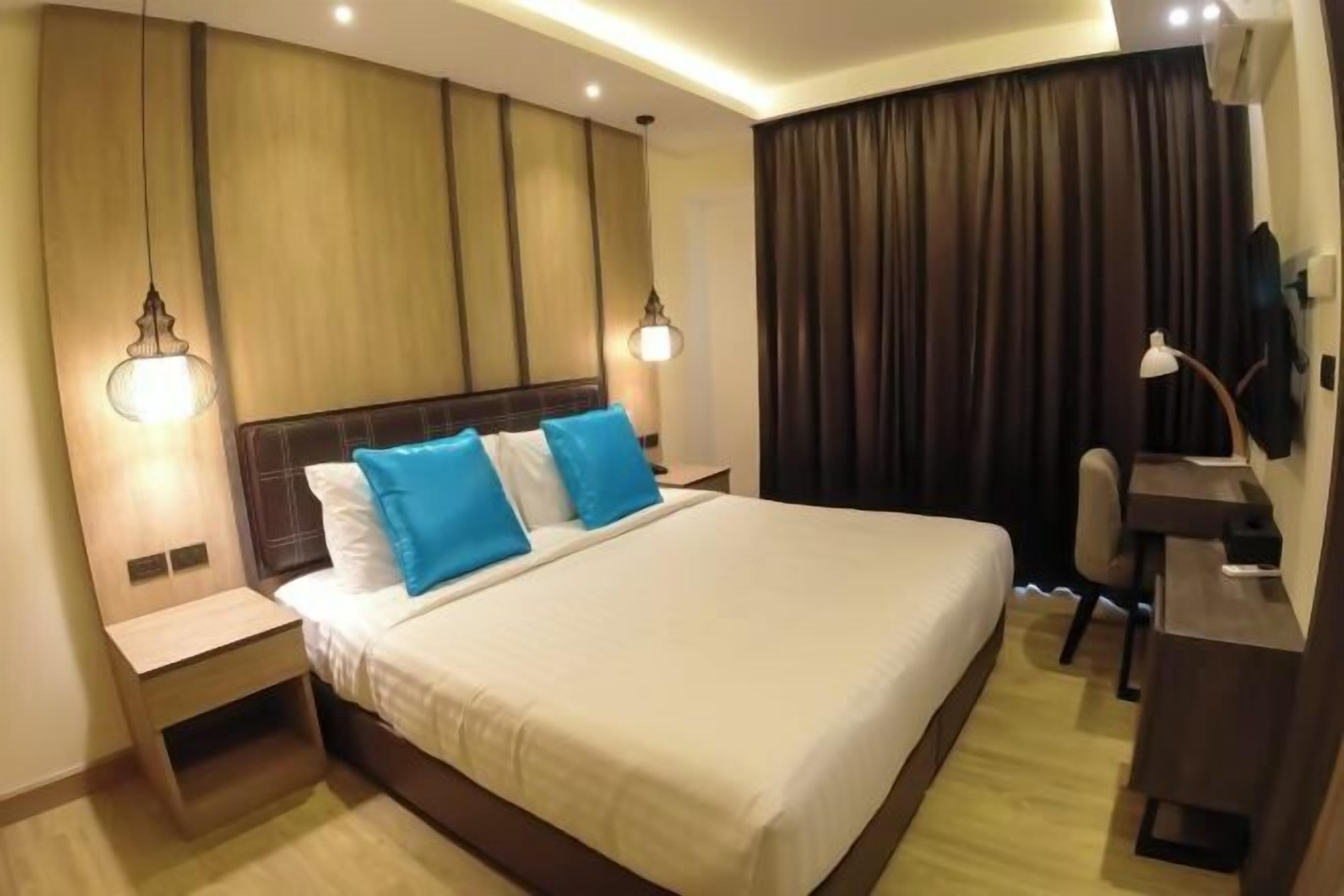 In-room safe, desk, laptop workspace, blackout curtains