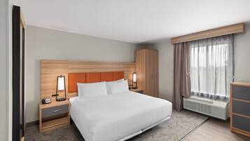 Ropa de cama de alta calidad, camas con pillow-top y escritorio