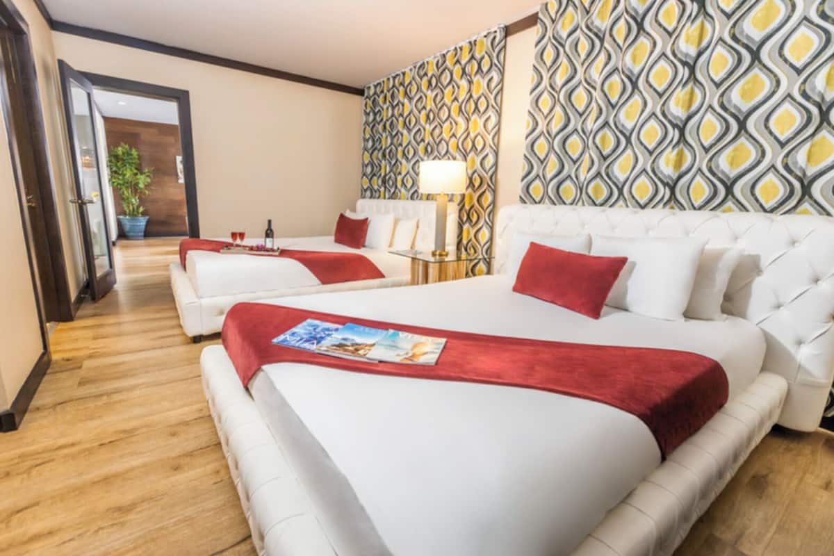 2 bedrooms, in-room safe, desk, free WiFi