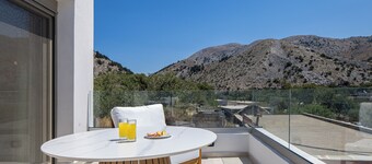 Imbros Villa 3 Free* Heated Pool in mountains
