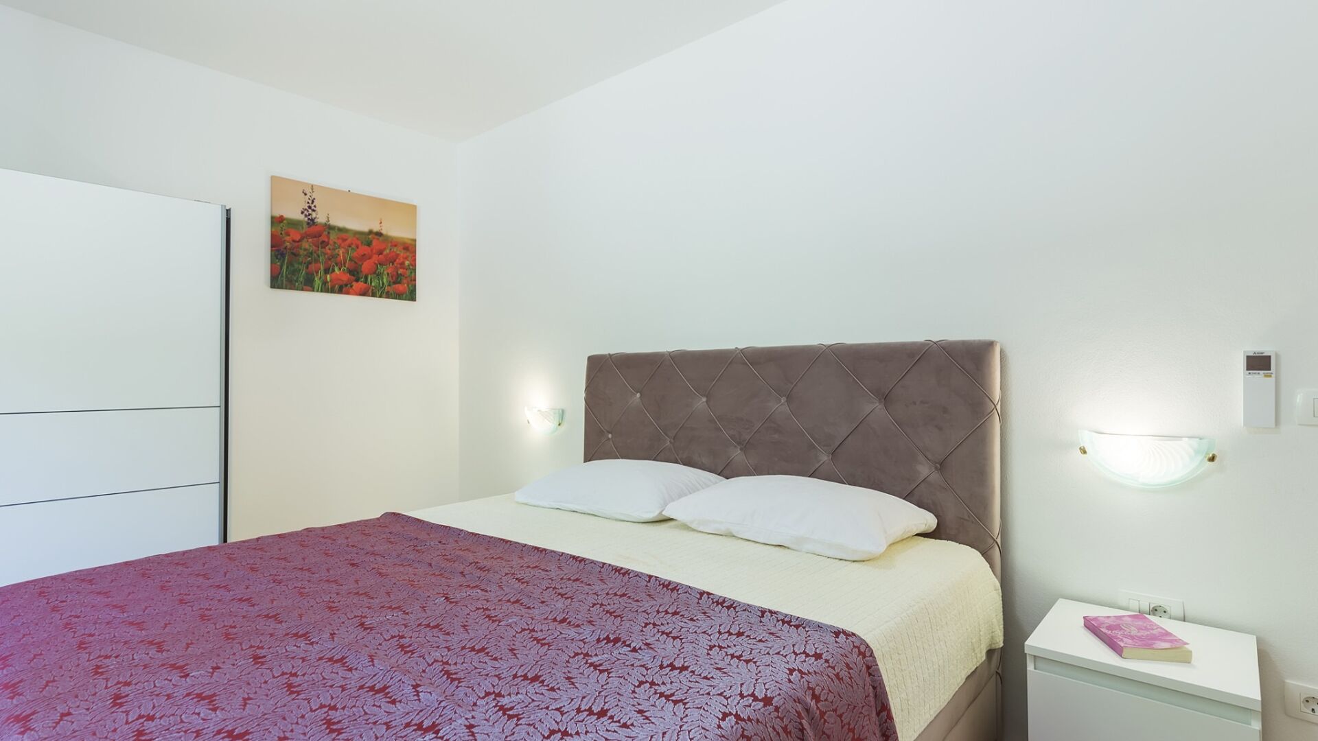 6 bedrooms, iron/ironing board, free WiFi, bed sheets