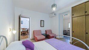 6 habitaciones, tabla de planchar con plancha y wifi gratis 