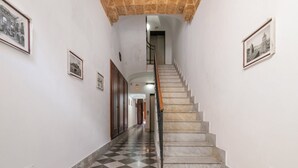 Unclassified image, 3 of 15, button - Roomy Apartment between the Port and Politeama (Palermo)