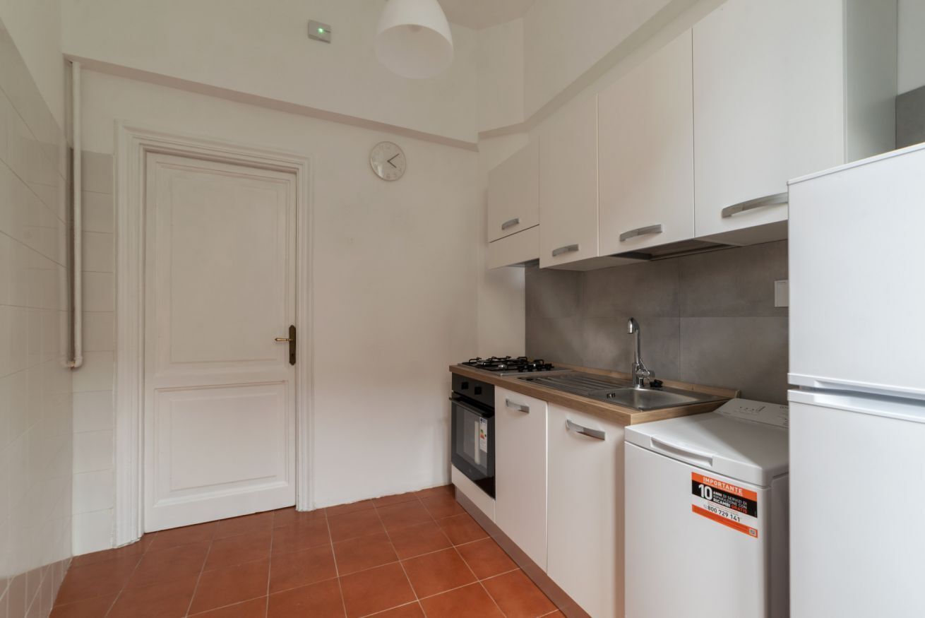 Frigorífico, horno, placa de cocina y lavavajillas