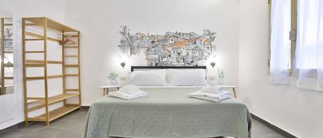 2 chambres, fer et planche à repasser, Wi-Fi, draps fournis