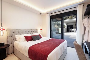 6 habitaciones, tabla de planchar con plancha y cuna de viaje 