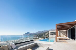 Et oppvarmet basseng