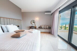 3 quartos, ferros/tábuas de passar roupa, berço de viagem