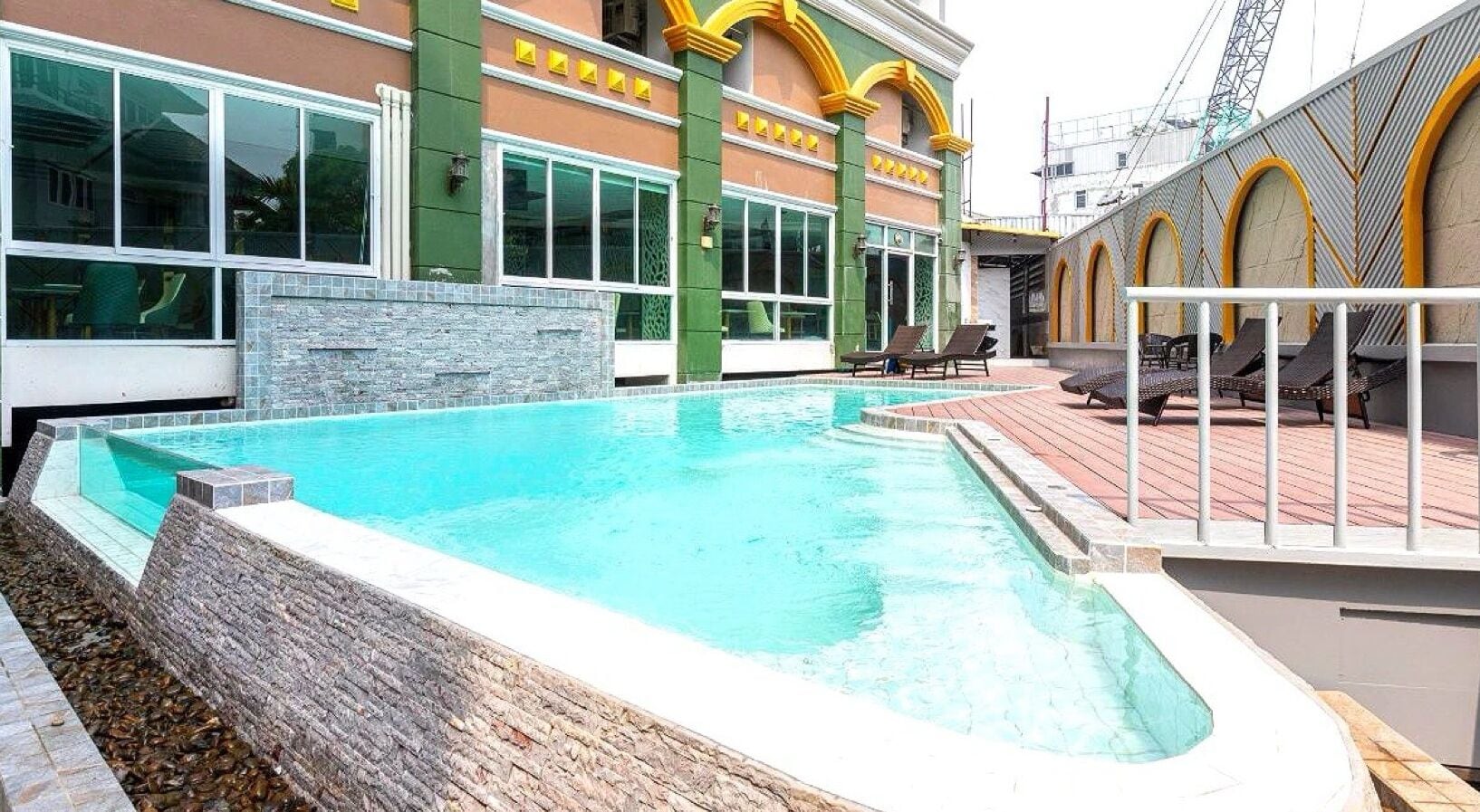 Foto - Airbus Hotel At Phawana Station